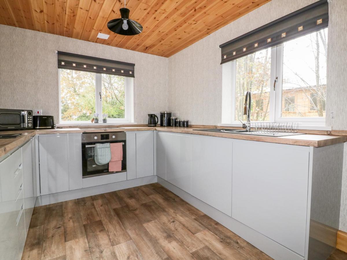 Lodge Two Truro Extérieur photo